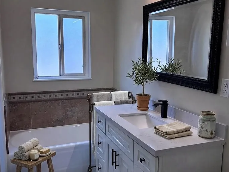 4565 E Carson St — Photo 18