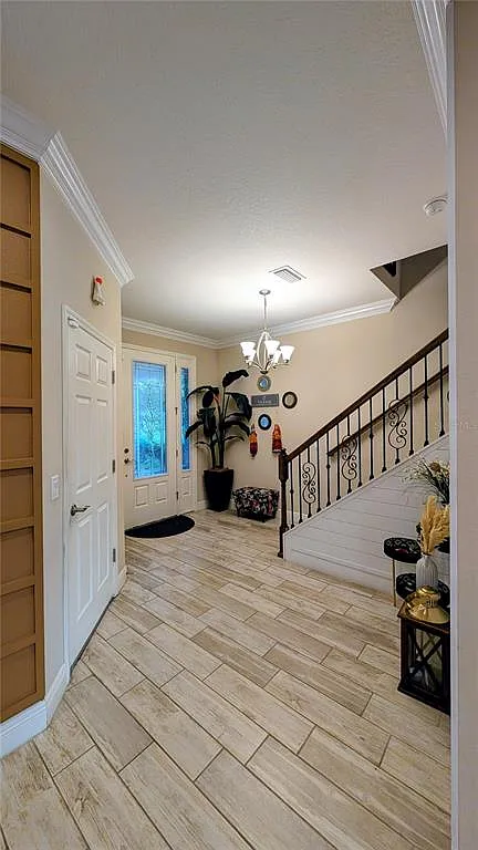 4 bed, 2.5 bath, 2790 sqft, $3,700 — Photo 3