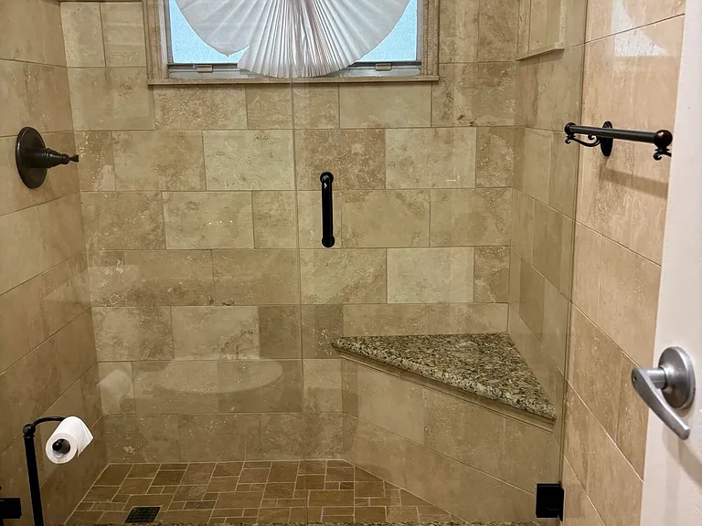 185 Valencia Dr #H — Photo 22