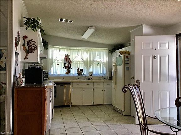 3rd image of 10067 Broken Woods Ct #10