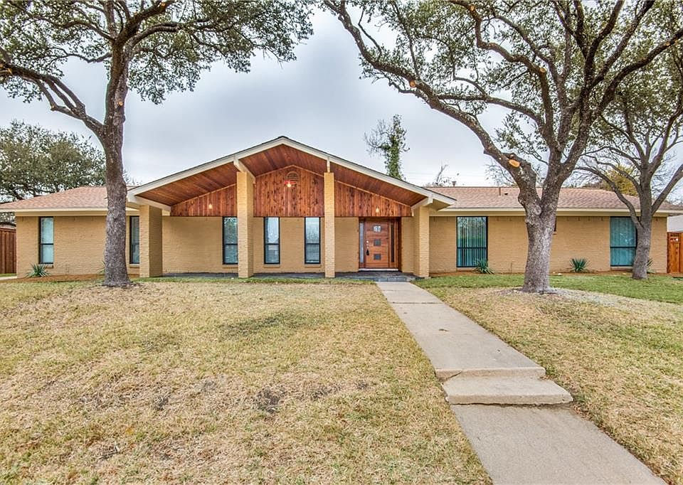 1st image of 3623 Pebble Beach Dr