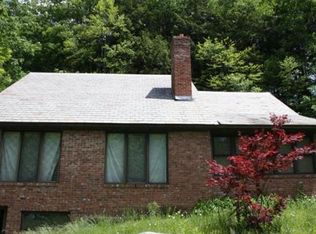 85 Phyllis Ln, Greenfield, MA 01301