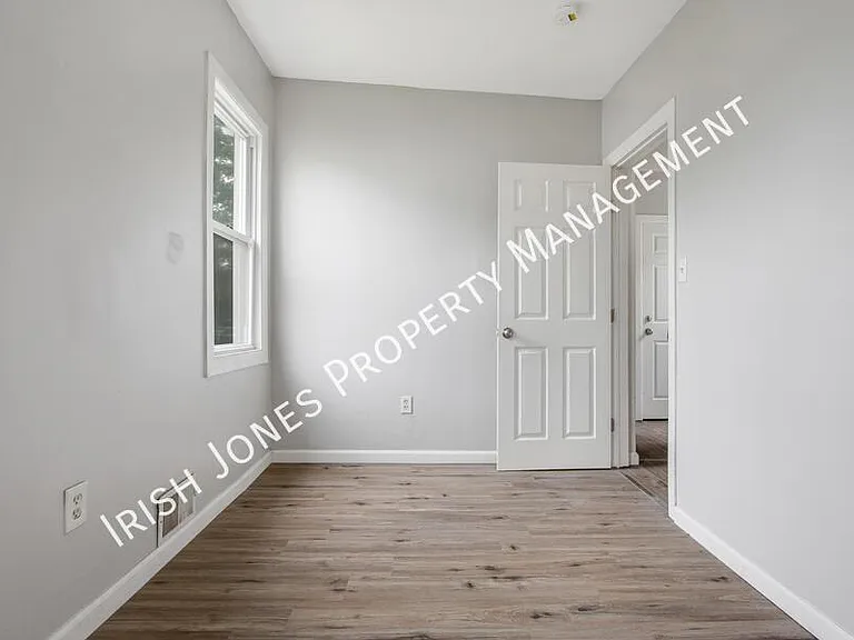 529 Winslow Ave #UPPER — Photo 16