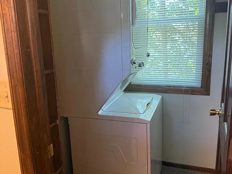 240 Carrington St — Photo 10