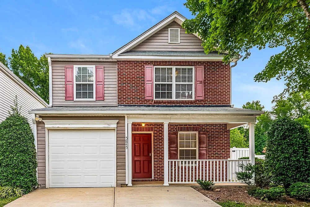 3 bed, 3.0 bath, 1439 sqft, $1,945 — Photo 1