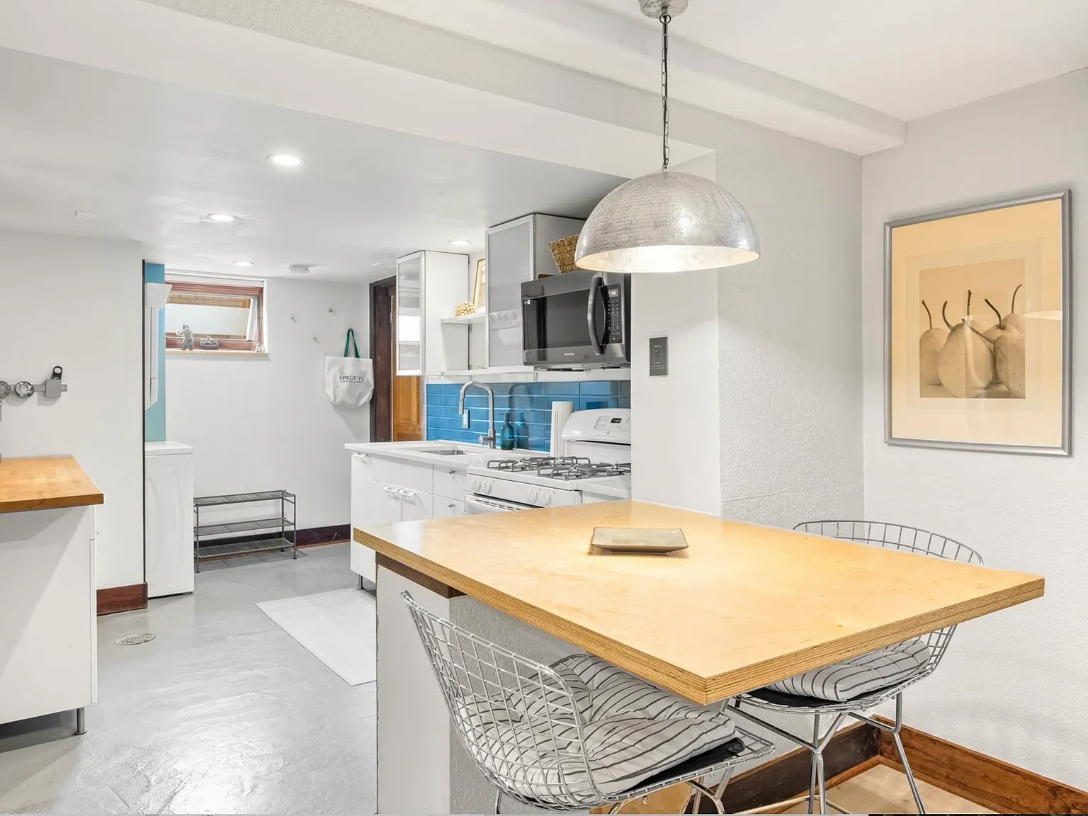 1 bed, 725 sqft, $2,000 — Photo 4