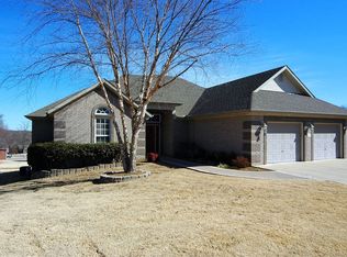 304 SW Duke Ave, Bentonville, AR 72712