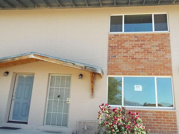 3rd image of 965 N Venice Ave