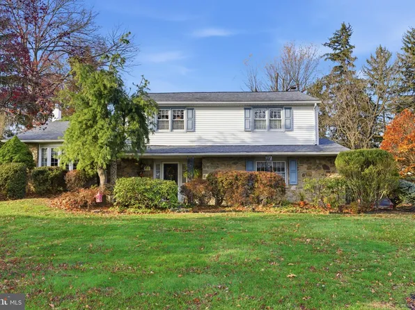 63 Serene Dr, Holland, PA 18966