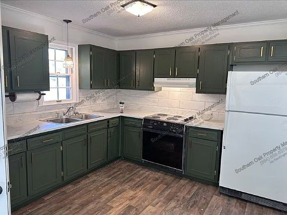 2nd image of 500 Shady Pine Dr