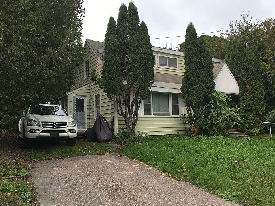 1st image of 718 Pine St