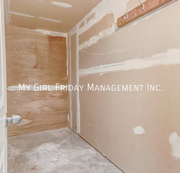 50 Austin Dr #LOWER — Photo 15