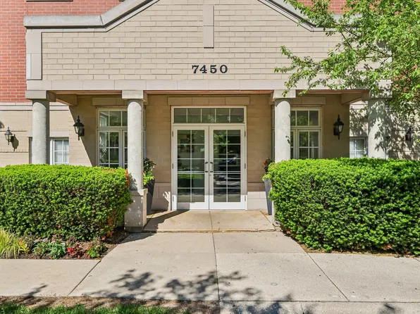 7450 Lincoln Ave Unit 204, Skokie, IL 60076