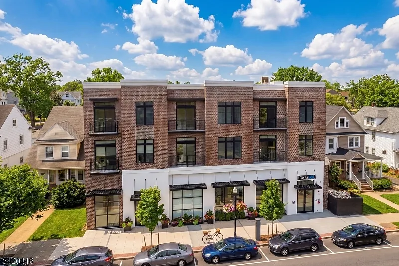 423 South Ave W #206