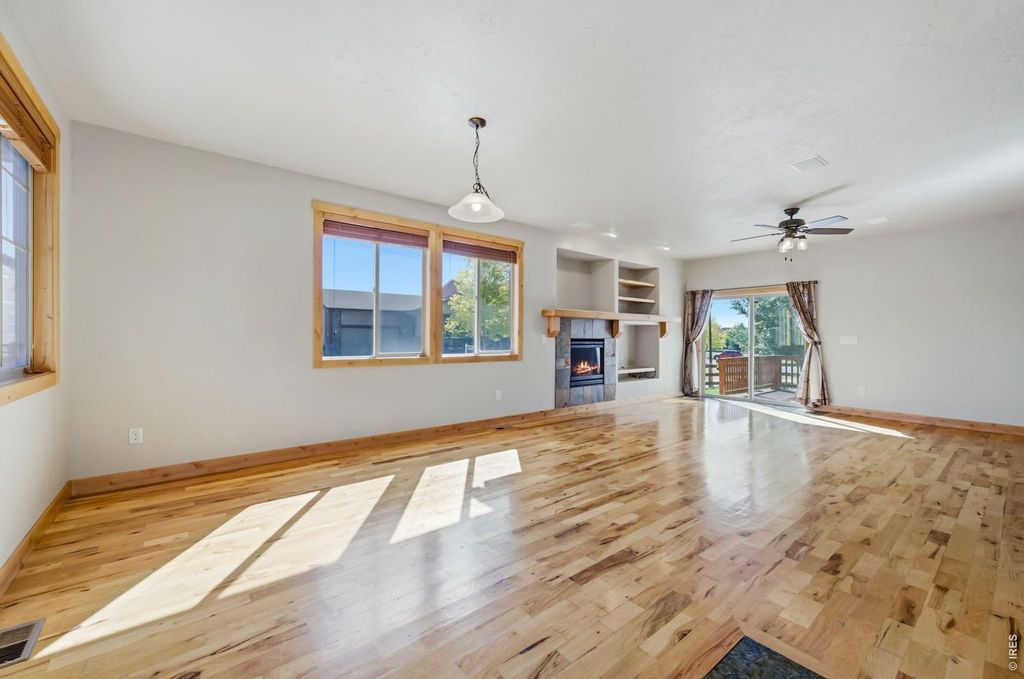 2984 Ariel Dr