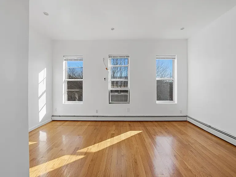 2267 Pacific St #2 — Photo 4