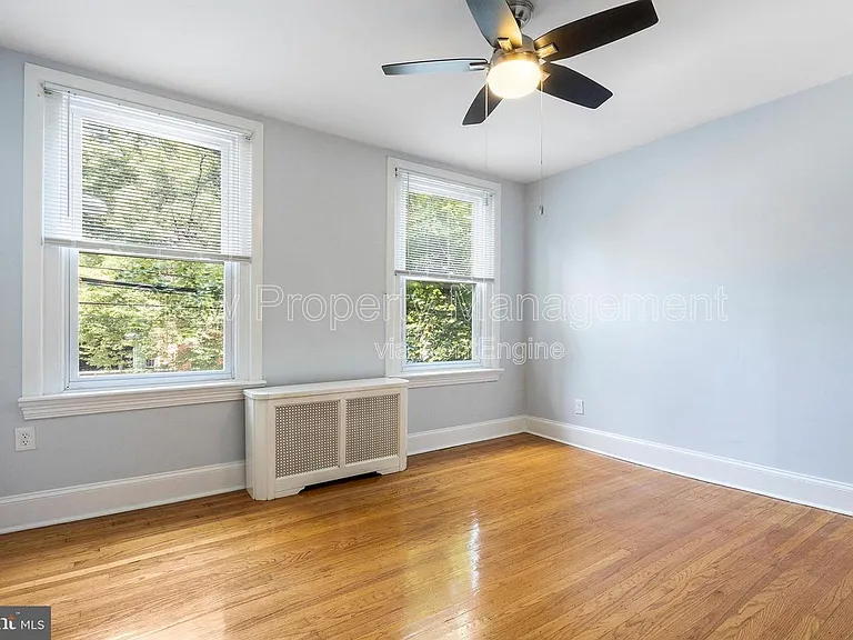 755 S 10th St — Photo 12