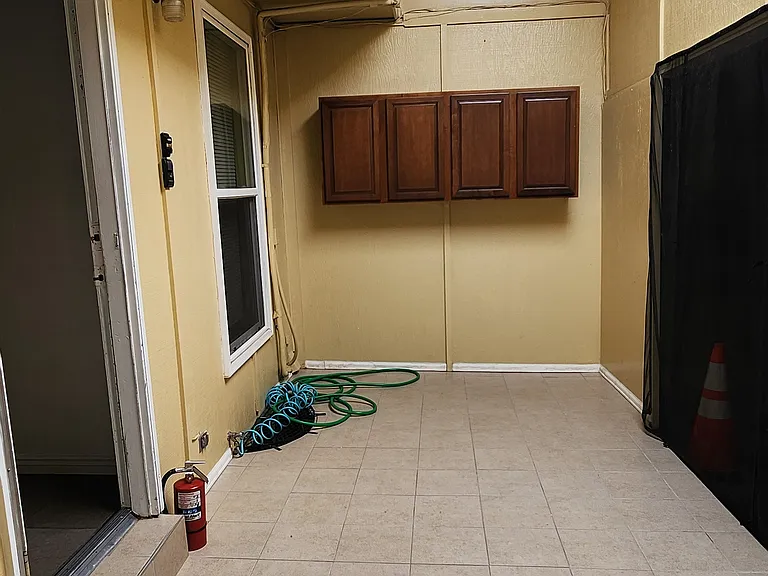 188 Paris Cir — Photo 8