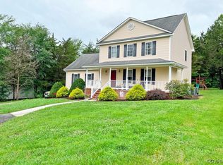 302 Dana Dr, Farmville, VA 23901