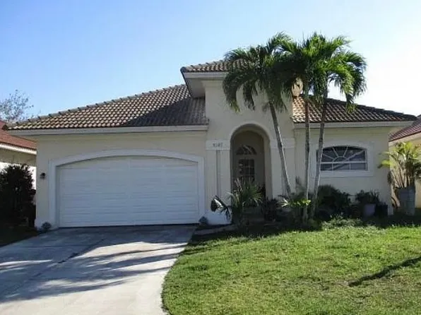 11247 La Coruna Ln S, Bonita Springs, FL 34135