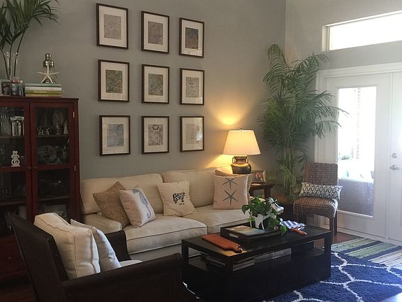 Formal sitting room