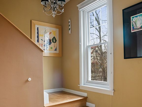 2nd image of 3054 N Clifton Ave