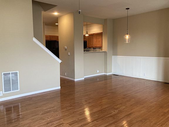 Looking toward Kitchen