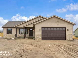 240 Oregon Ave, Marysville, MI 48040