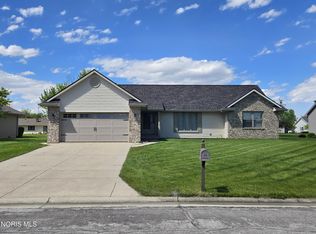 1276 Hilton Head Ct, Defiance, OH 43512