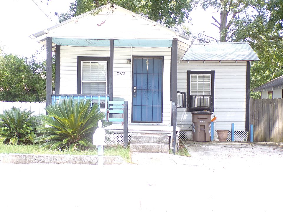 2nd image of 2712 Reaves St