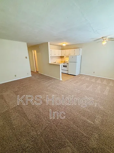 938 W Ocean View Ave #9 Photo 1