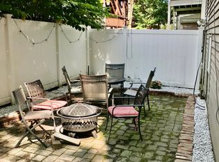 428 E 6th St #1, Boston, MA 02127