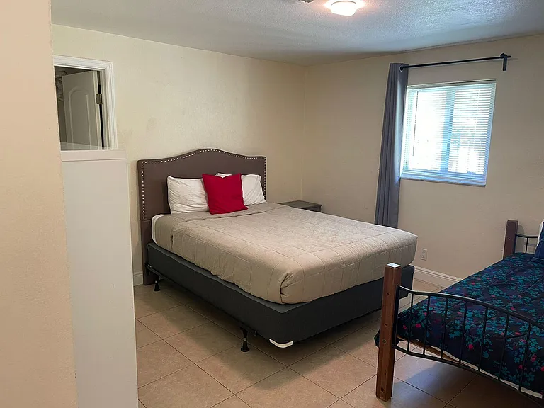 1000 NE 2nd St #202 — Photo 6