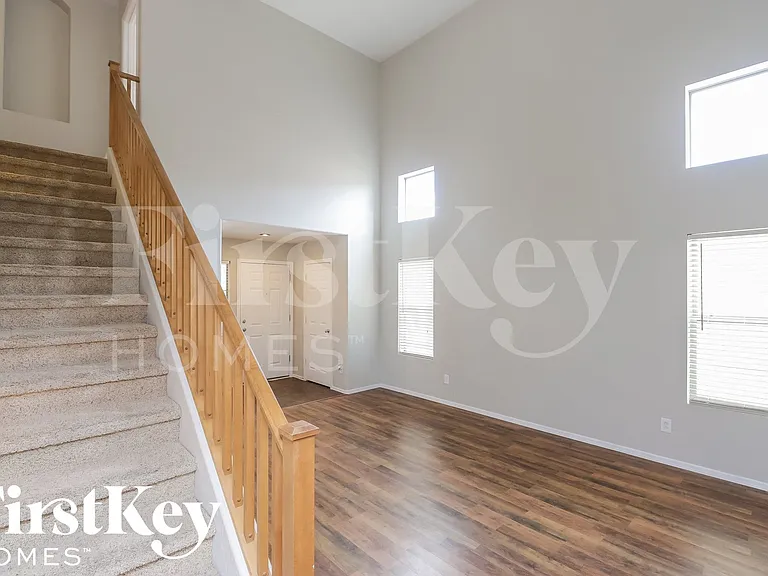 2641 W Prospector Way — Photo 2