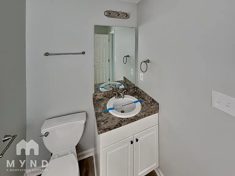5419 Howard St — Photo 12