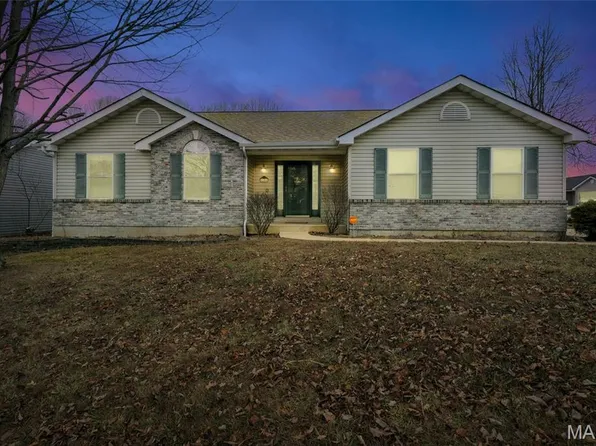 1102 Danielle Elizabeth Ct, O'Fallon, MO 63366