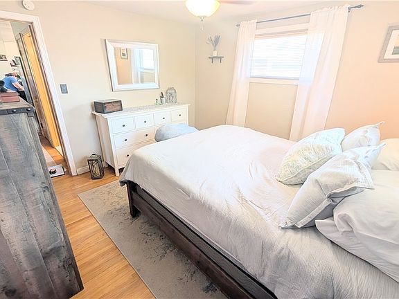 5th image of 8915 Brookside Dr