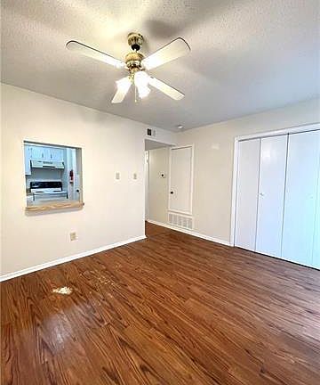 5th image of 58 Carriage Ln