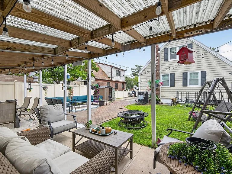 175 Wardwell Rd — Photo 23