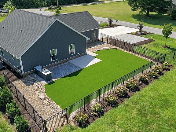 4th image of 30 Alexander Ferry Ln