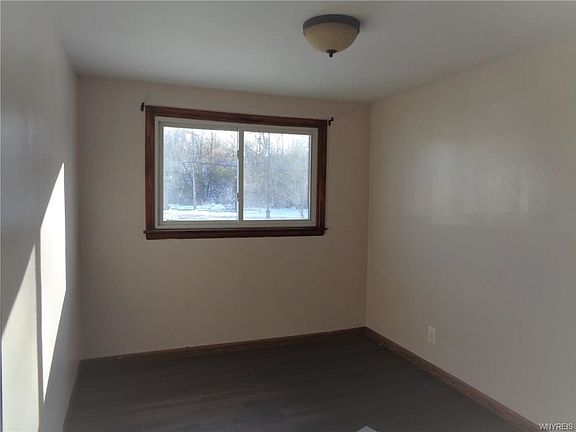 4th image of 251 Merrimac St