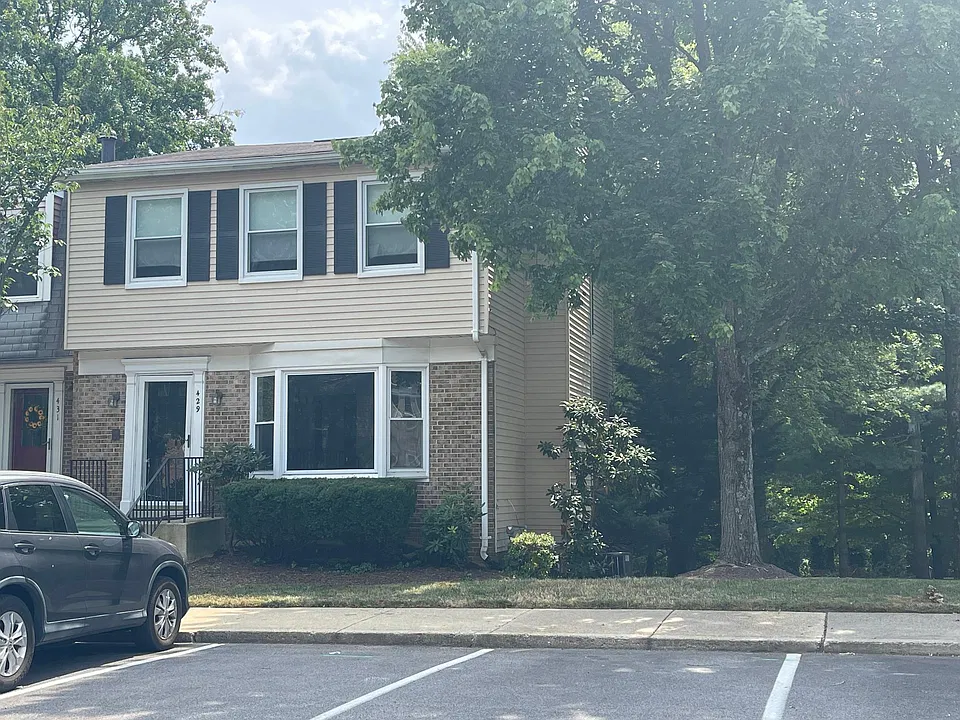 429 Colonial Ridge Ln #429