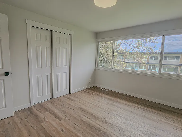 10211 Princess Elizabeth Ave NW — Photo 13