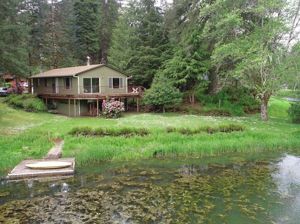 10071 Beach Dr, Birkenfeld, OR 97016