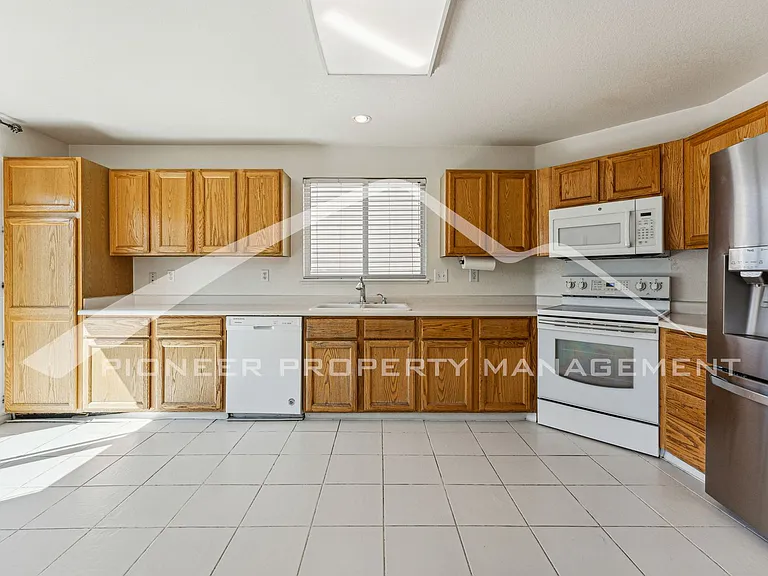 6360 E 121st Dr — Photo 6