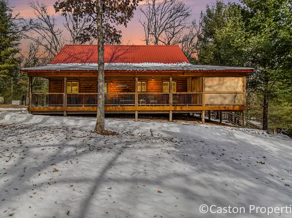 9598 W River Rd, Irons, MI 49644