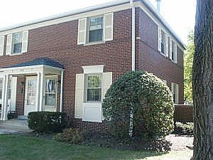 End Unit w/fireplace 