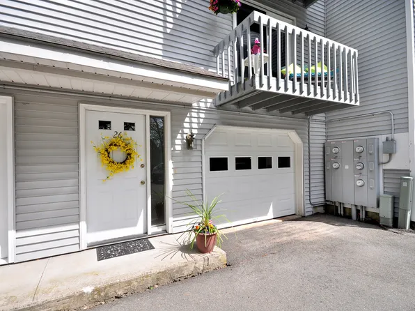 100 Northampton Lane APT 26, Plainville, CT 06062