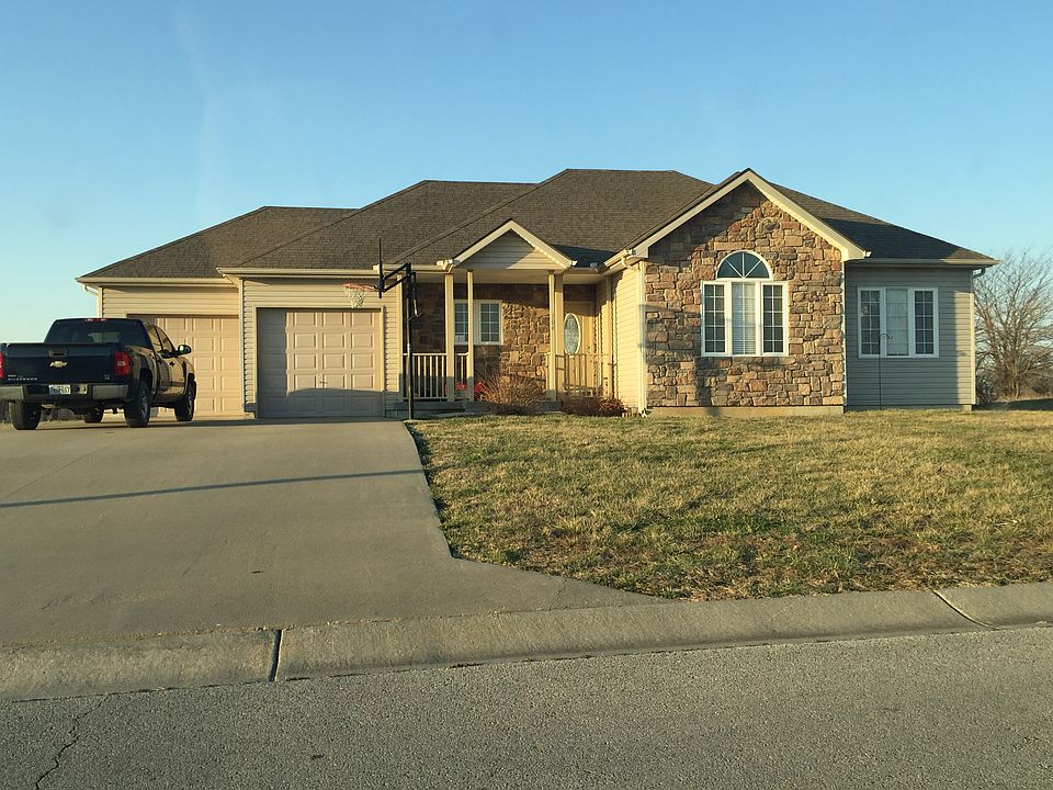 1st image of 104 Harlequin Dr