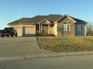 104 Harlequin Dr, Adrian, MO 64720